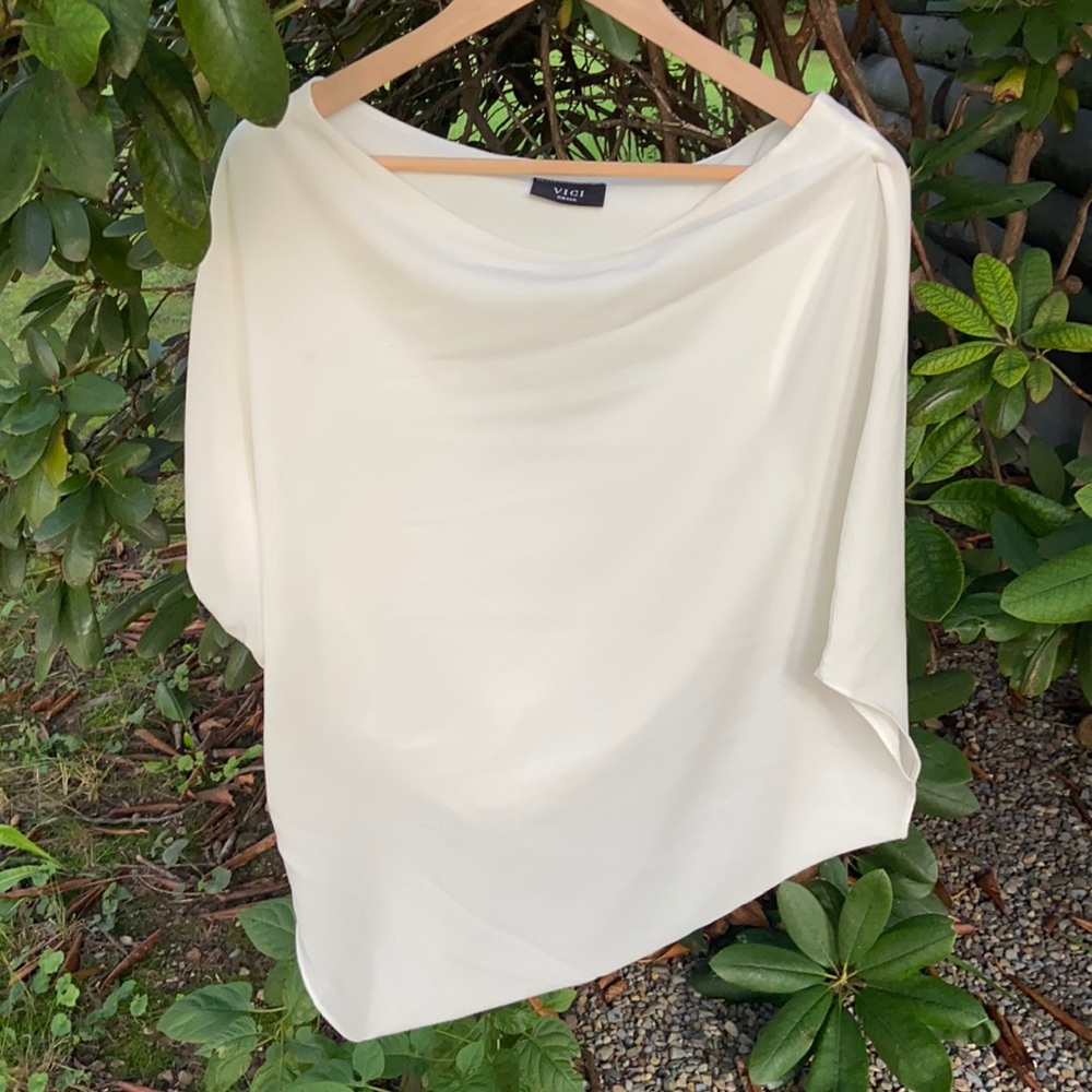 Vici dolls one shoulder off white top